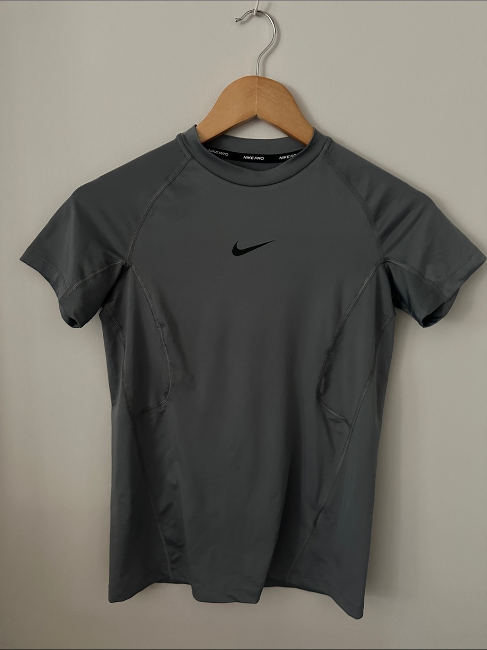 Nike Boy’s Dark Gray Short Sleeve Rash Guard